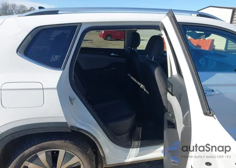 2022 Volkswagen Taos 1.5T Se из США, поврежденный, VIN 3VVPX7B29NM080082